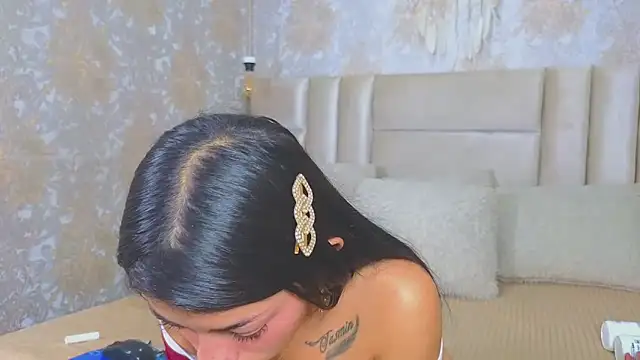 Snapshot of NataliePetite3x chatting on 19, 3, 2026 NataliePetite3x online show from 19, 3, 2026