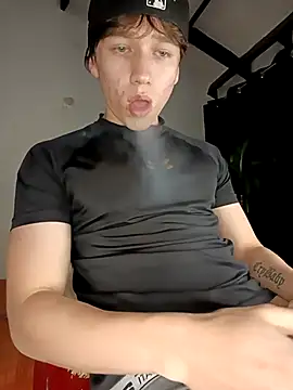 Snapshot of Logan_sixxer chatting on 5, 12, 2025 Logan sixxer online show from 5, 12, 2025