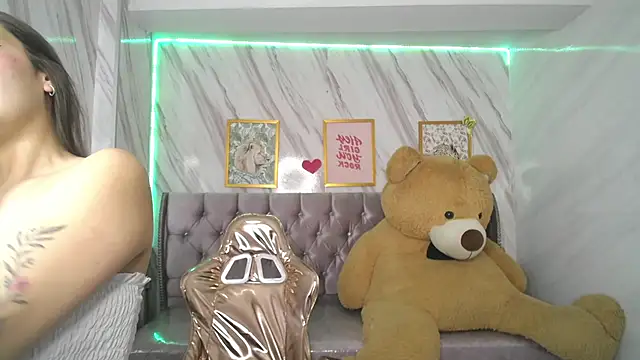 Snapshot of _Mia_sweet_b chatting on 13, 9, 2025 Mia sweet b online show from 13, 9, 2025