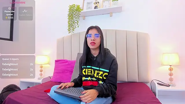 Rachel Donnelly online show from 27, 9, 2025