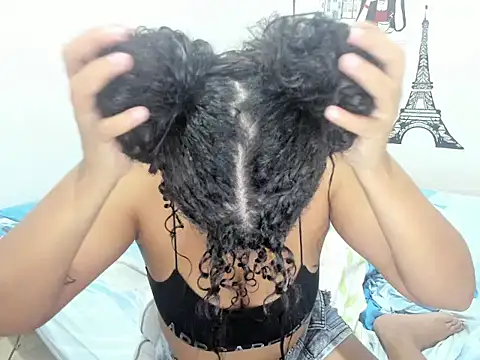 Snapshot of Hellen_scot chatting on 5, 12, 2025 Hellen scot online show from 5, 12, 2025