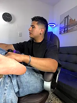  Juanes online show from 21, 11, 2025