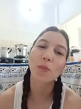 Arianna Moss online show from 10, 7, 2026
