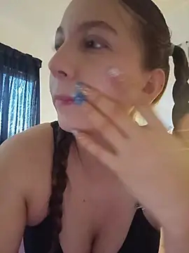 Arianna Moss online show from 27, 7, 2026