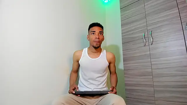 Snapshot of kenan_2601 chatting on 27, 11, 2025 kenan 2601 online show from 27, 11, 2025