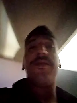 JuicyBigcockxh online show from 27, 5, 2026