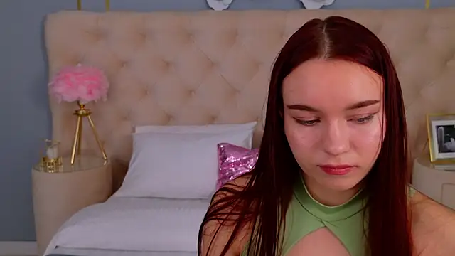 Snapshot of NoraHaynes chatting on 3, 10, 2025 NoraHaynes online show from 3, 10, 2025