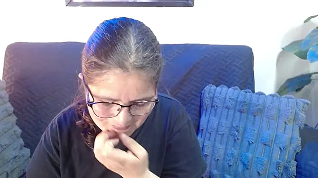 Snapshot of Linda_banks_ chatting on 4, 6, 2026 Linda banks online show from 4, 6, 2026