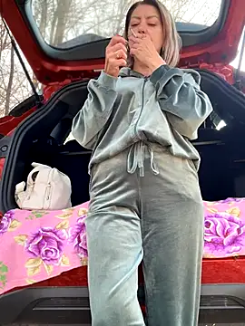 Milena-MilfaXXX online show from 24, 10, 2025