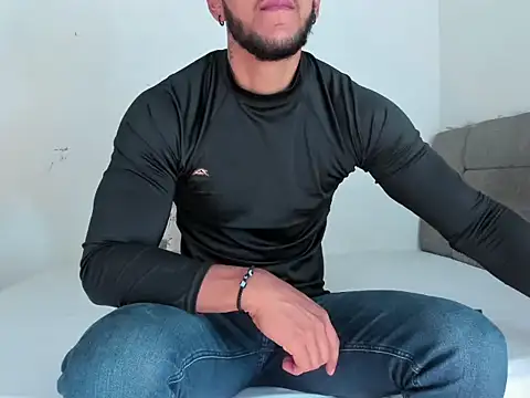 Snapshot of Edy_coltt chatting on 18, 9, 2025 Edy coltt online show from 18, 9, 2025