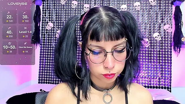 Snapshot of Rose_72 chatting on 16, 11, 2025 Rose 72 online show from 16, 11, 2025