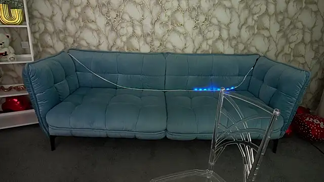 CrystallPaws online show from 25, 3, 2026