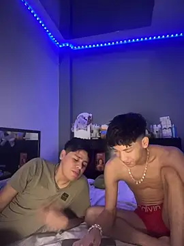 Snapshot of Kailertwink chatting on 7, 5, 2026 Kailertwink online show from 7, 5, 2026