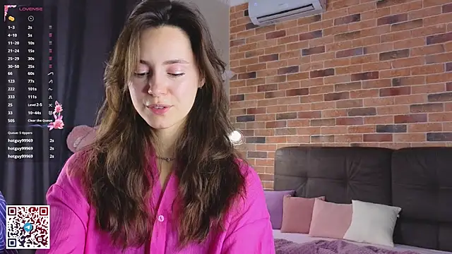 Snapshot of JasminDoroti chatting on 7, 10, 2025 JasminDoroti online show from 7, 10, 2025