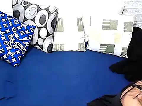 xxhottinybabe online show from 28, 2, 2026