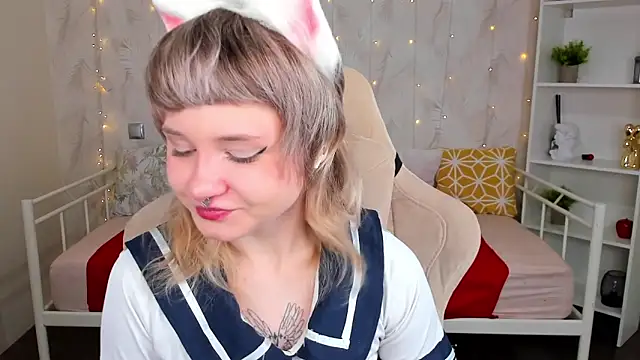 Tori Cutie online show from 4, 3, 2026