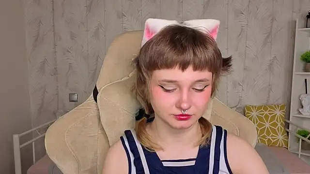 Tori Cutie online show from 29, 4, 2026