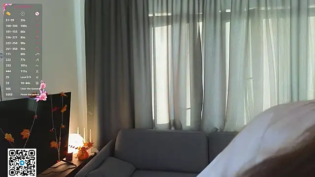 Snapshot of KristiGroune chatting on 18, 11, 2025 KristiGroune online show from 18, 11, 2025