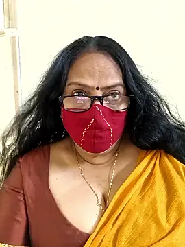 Snapshot of heera-rani chatting on 17, 5, 2026 heera-rani online show from 17, 5, 2026