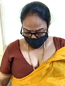 Snapshot of heera-rani chatting on 21, 5, 2026 heera-rani online show from 21, 5, 2026