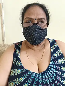Snapshot of heera-rani chatting on 23, 5, 2026 heera-rani online show from 23, 5, 2026