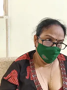 Snapshot of heera-rani chatting on 30, 5, 2026 heera-rani online show from 30, 5, 2026