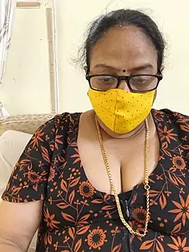 Snapshot of heera-rani chatting on 5, 6, 2026 heera-rani online show from 5, 6, 2026
