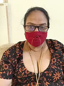 Snapshot of heera-rani chatting on 6, 6, 2026 heera-rani online show from 6, 6, 2026