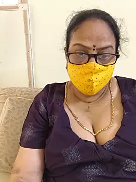 Snapshot of heera-rani chatting on 15, 6, 2026 heera-rani online show from 15, 6, 2026