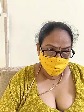 Snapshot of heera-rani chatting on 17, 6, 2026 heera-rani online show from 17, 6, 2026
