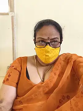 Snapshot of heera-rani chatting on 19, 6, 2026 heera-rani online show from 19, 6, 2026