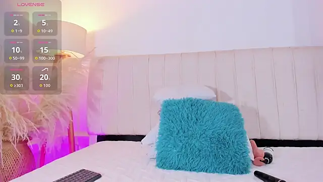 azaharaaa  online show from 20, 4, 2026