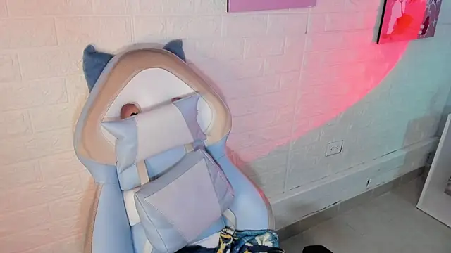 Hannahpage online show from 10, 9, 2025