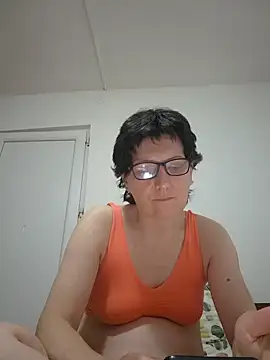 Vera Elle online show from 19, 4, 2026