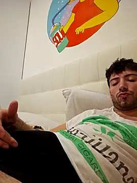 Snapshot of scopamiforte20cm chatting on 17, 10, 2025 scopamiforte20cm online show from 17, 10, 2025