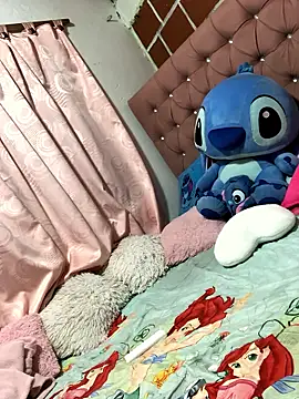 Rachellcooperrr online show from 13, 1, 2026