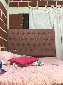 Rachellcooperrr online show from 27, 4, 2026