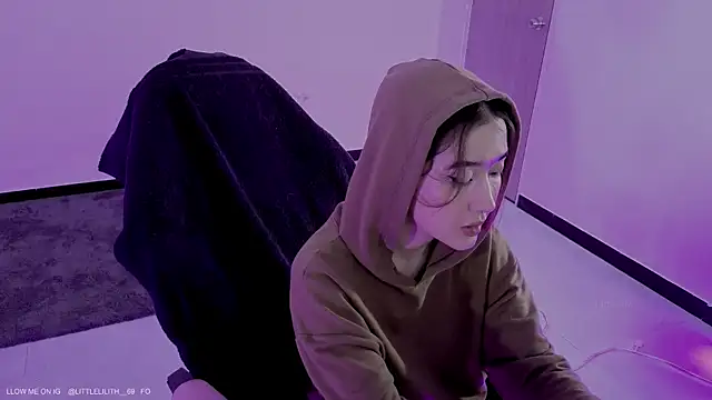 LilithCary online show from 7, 1, 2026