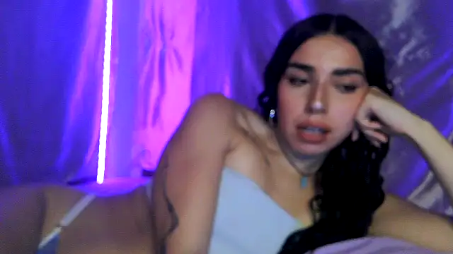 Snapshot of sweetbrunette22 chatting on 12, 1, 2026 sweetbrunette22 online show from 12, 1, 2026