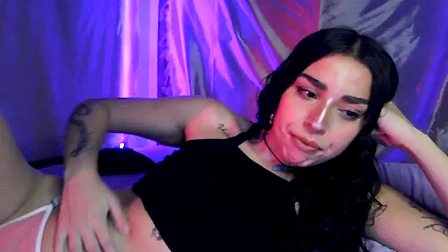 Snapshot of sweetbrunette22 chatting on 14, 2, 2026 sweetbrunette22 online show from 14, 2, 2026