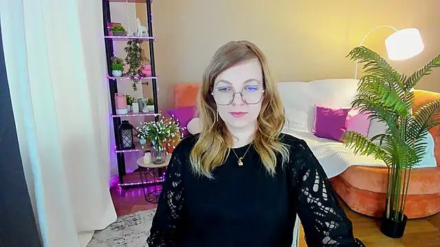 YourUniverser online show from 14, 10, 2025