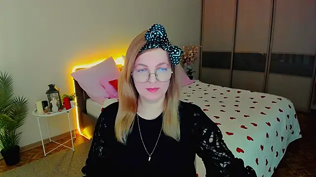 YourUniverser online show from 24, 4, 2026