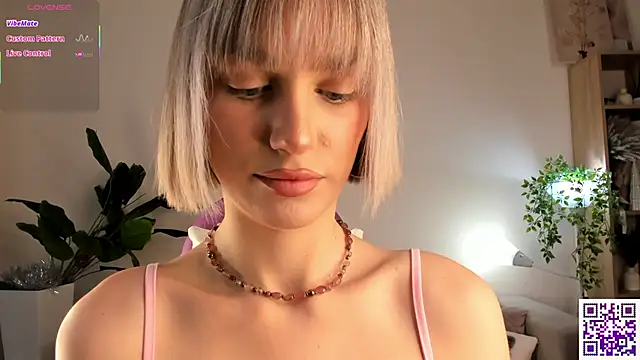 Ice Strawberry online show from 11, 1, 2026