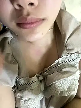 Snapshot of Xu_Xubaby chatting on 12, 11, 2025 Xu Xubaby online show from 12, 11, 2025