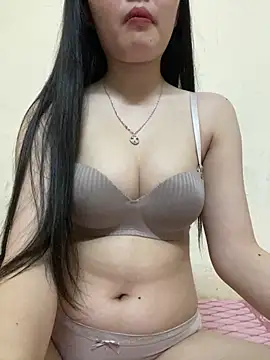 Snapshot of Xu_Xubaby chatting on 18, 12, 2025 Xu Xubaby online show from 18, 12, 2025