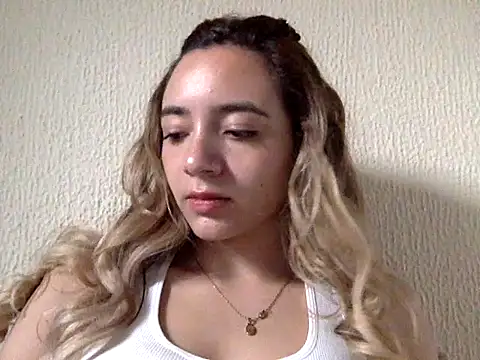 majo gomez03 online show from 14, 4, 2026