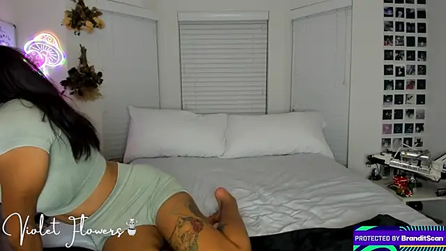 Snapshot of violetttflowers chatting on 2, 2, 2026 violetttflowers online show from 2, 2, 2026