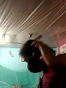 Snapshot of Hotty-rosni chatting on 5, 12, 2025 Hotty-rosni online show from 5, 12, 2025