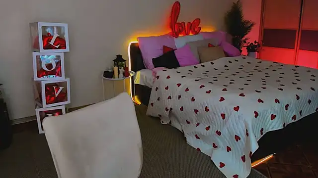 YourLovellyStory online show from 16, 2, 2026