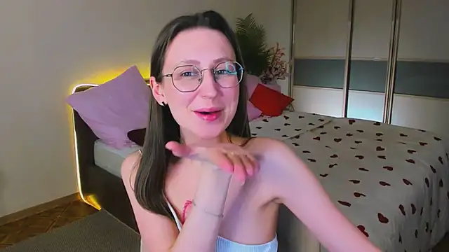 YourLovellyStory online show from 29, 4, 2026